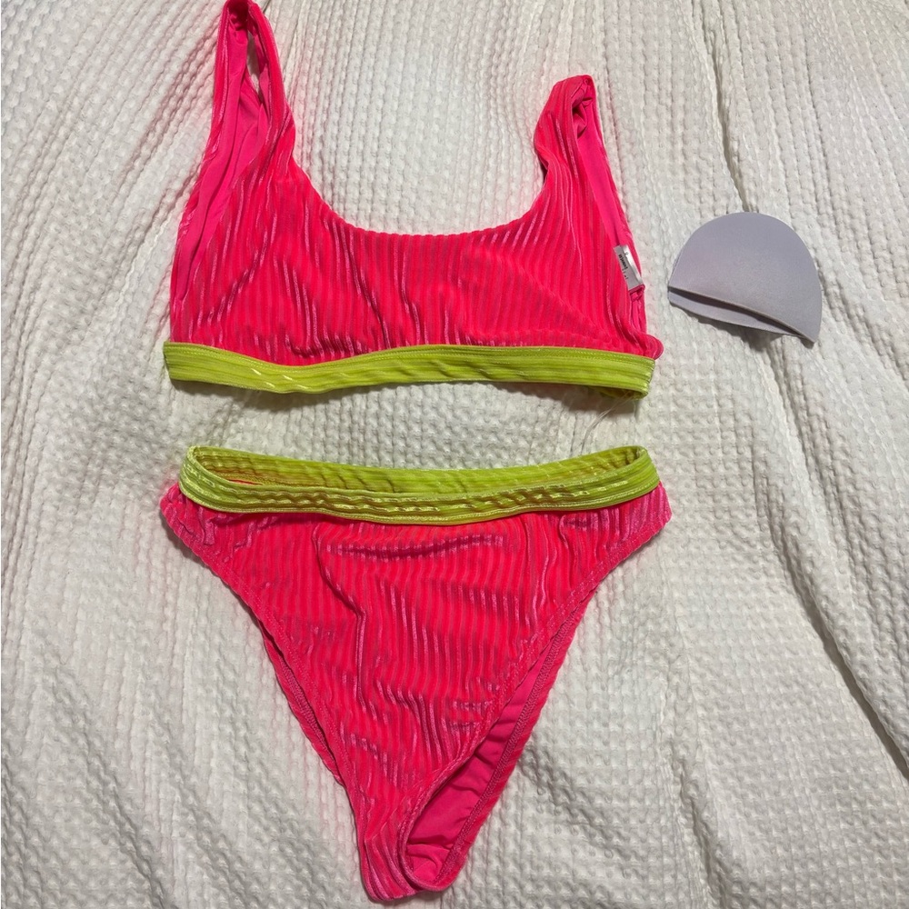 Dippin’ Daisy’s Festival Top & Ultra Bottom